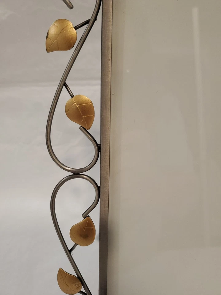 Marco de fotos con desplazamiento de hoja de vid de metal de seis árboles dorado plateado 9,5 X 7,5 Foto 3 de 4