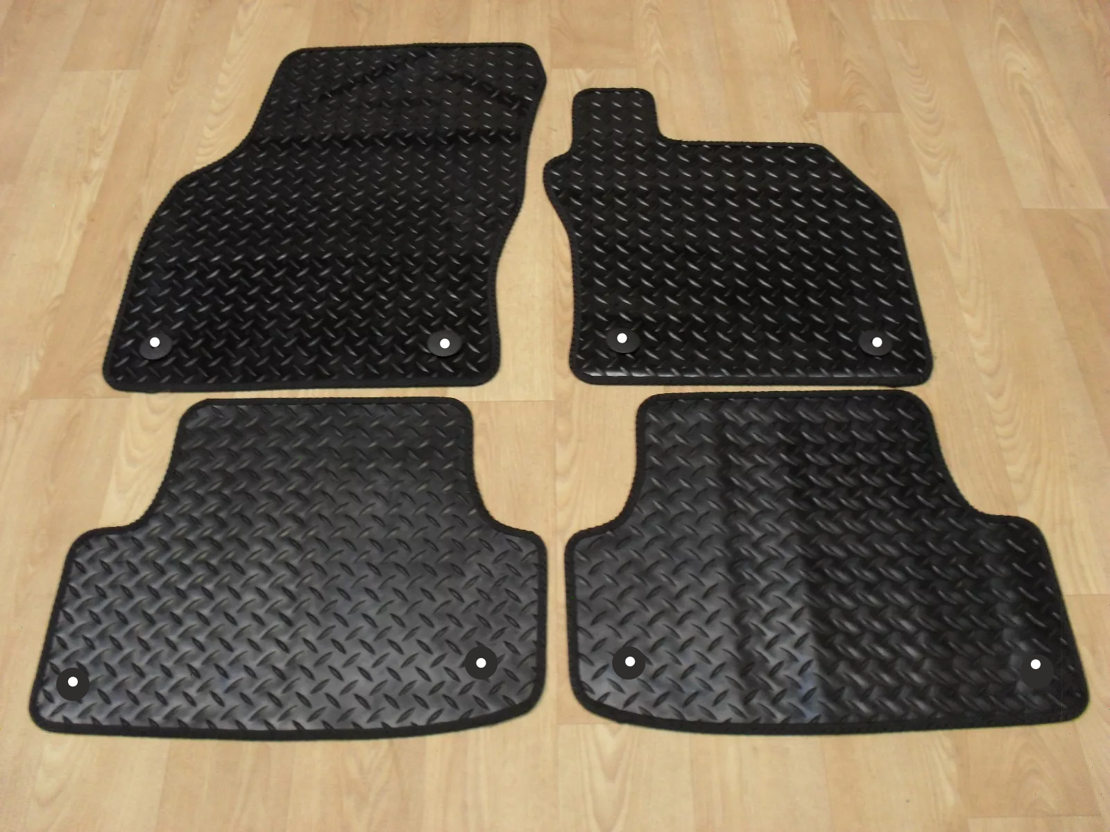 Car Mats for Audi A3 2016-2020 8 Fixings Tailored Fit RUBBER Floor Mats in Black