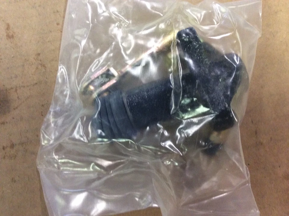 Cilindro esclavo embrague Raybestos Sc37798 se adapta a 87 88 89 Mitsubishi Dodge Colt Foto 4 de 4