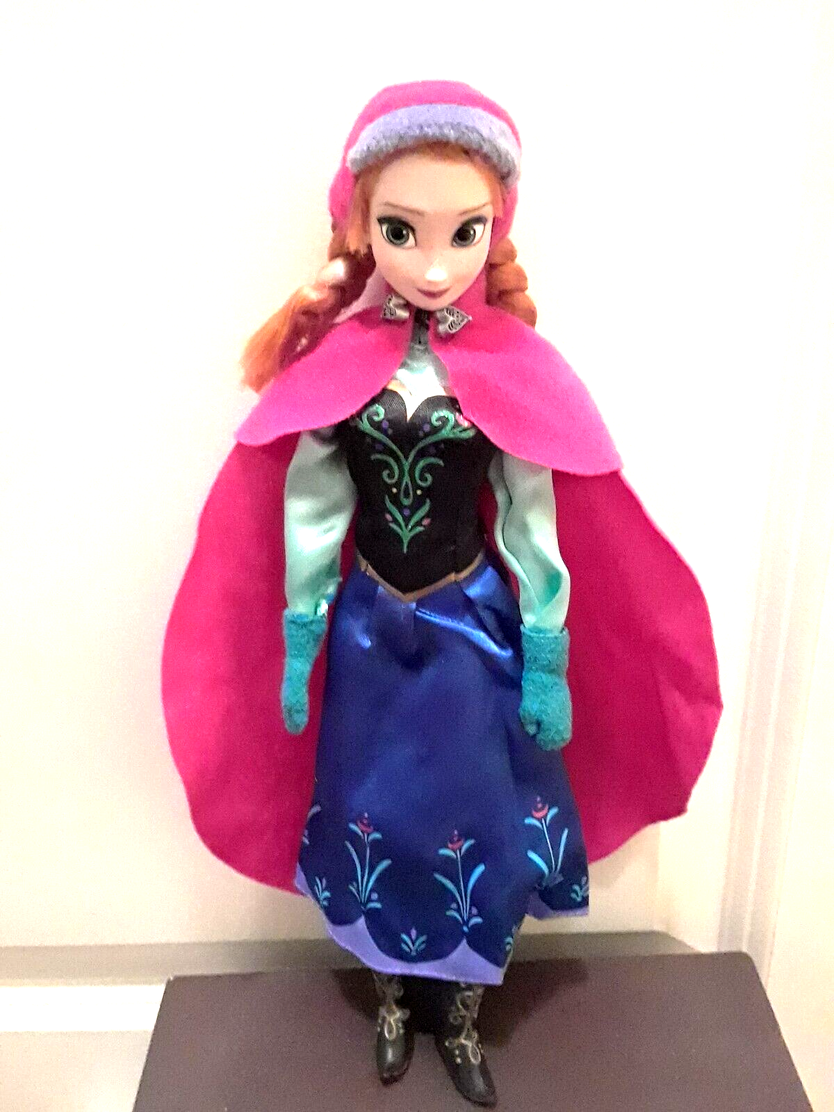 Boneca Anna Classic Doll Frozen 2 Original Disney Store - Shoptoys