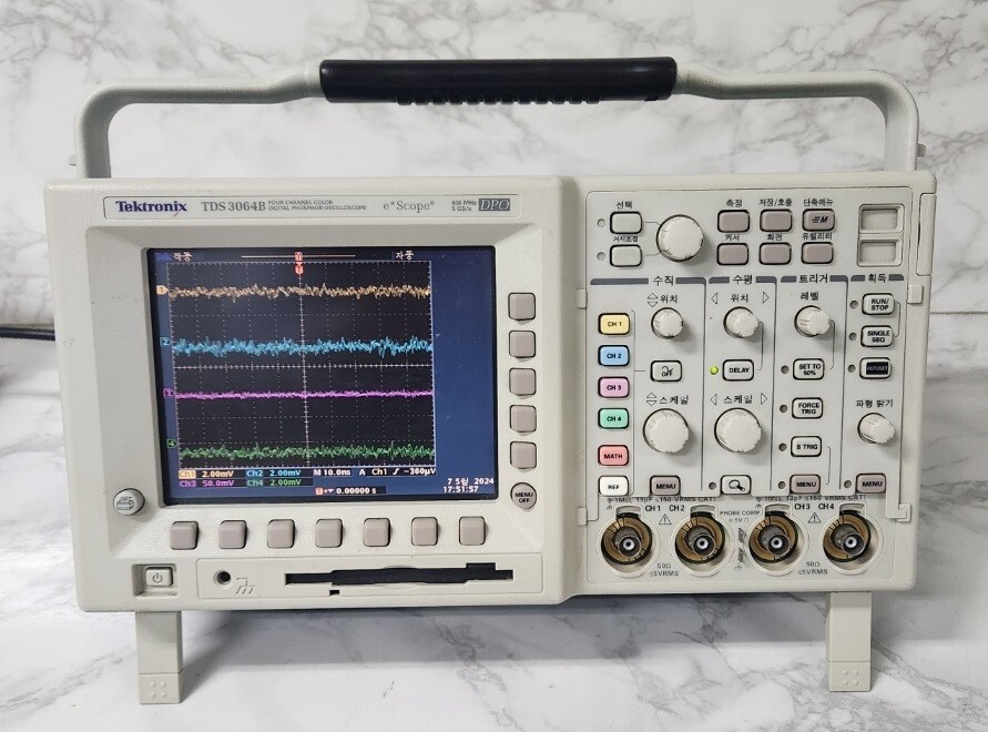 Tektronix TDS3064B 4 Channel 600MHz Digital Phosphor