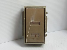 TERMOSTAT HONEYWELL T42M 1031 3-STOPNIOWY 4 PRZEWÓD 250V MAX T42M1031 40-90°F - UŻYWANY