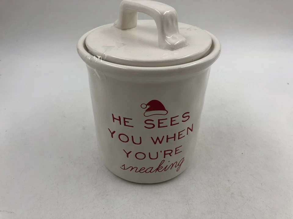 Bote de cerámica Mudpie de 8 pulgadas He Sees You When You're Snacking AA01B41011 Foto 2 de 4