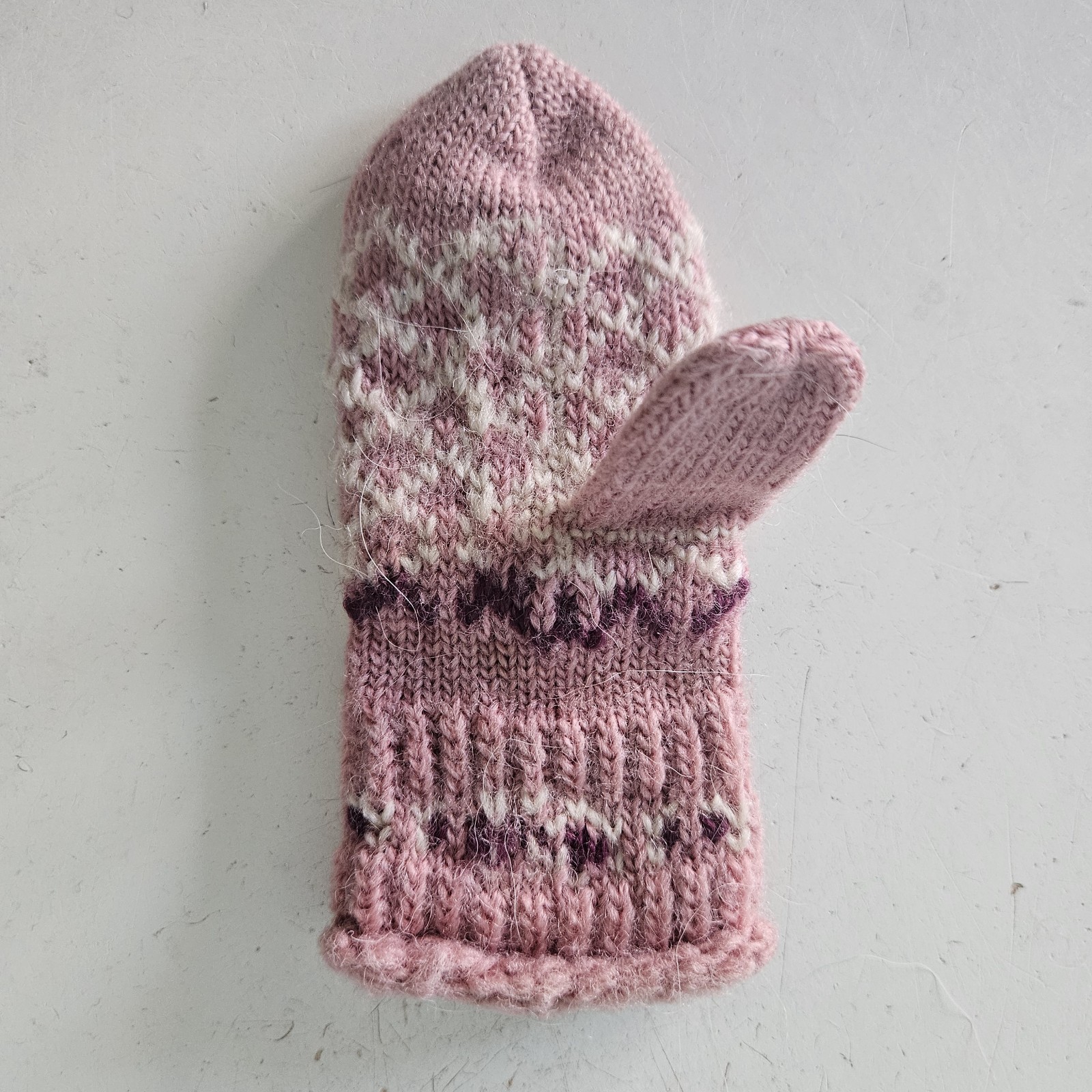 Vintage handmade pink snowman knit baby gloves mittens holiday winter keepsake
