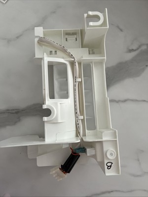 CoreCentric Refrigerator Ice Maker Assembly Kit Replacement for LG 5989JA1005G