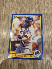 1990 Score - Ken Griffey Jr #560 Seattle Mariners HOF Baseball Card NM Free Ship
