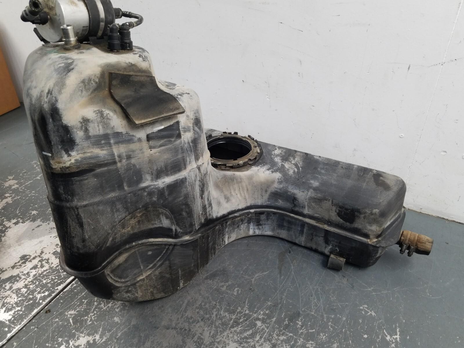 2010 Audi R8 Spyder V10 Left Fuel Tank #0644 X6