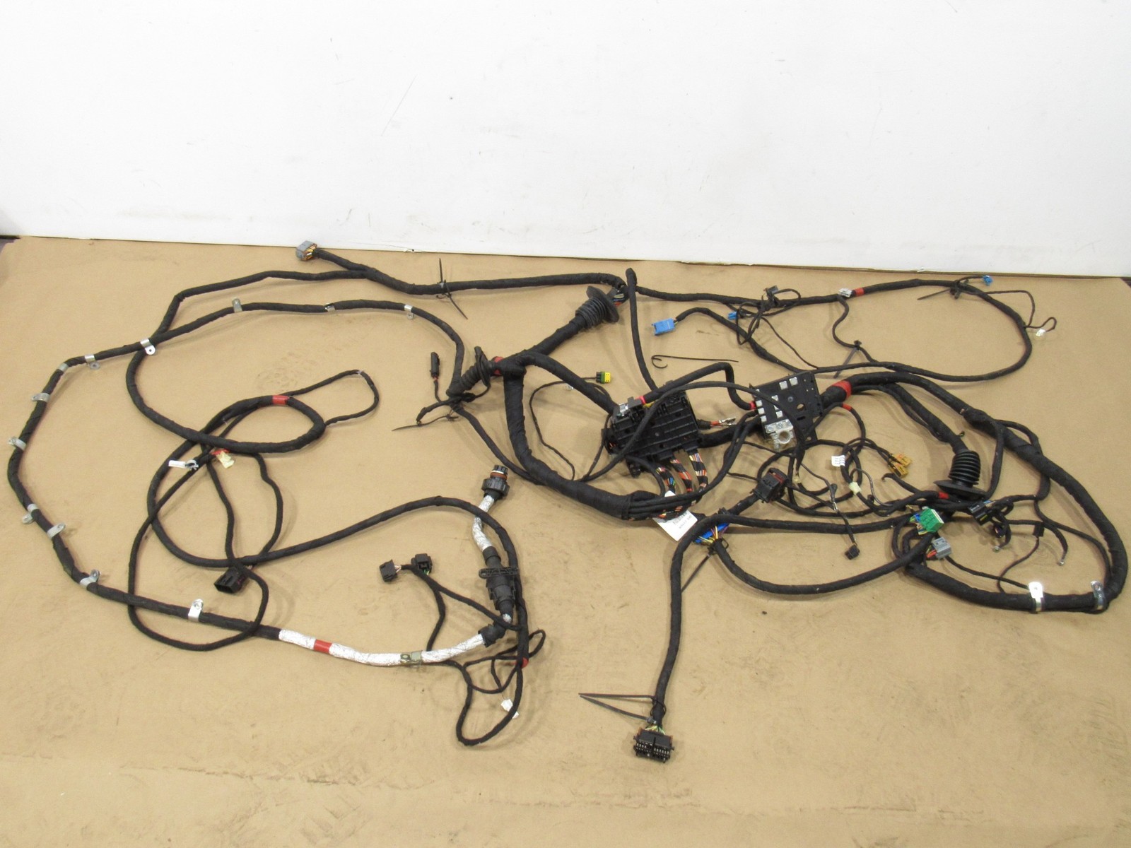 08-12 Maserati Granturismo S 2010 Rear Trunk Compartment Wire Wiring Harness :Y