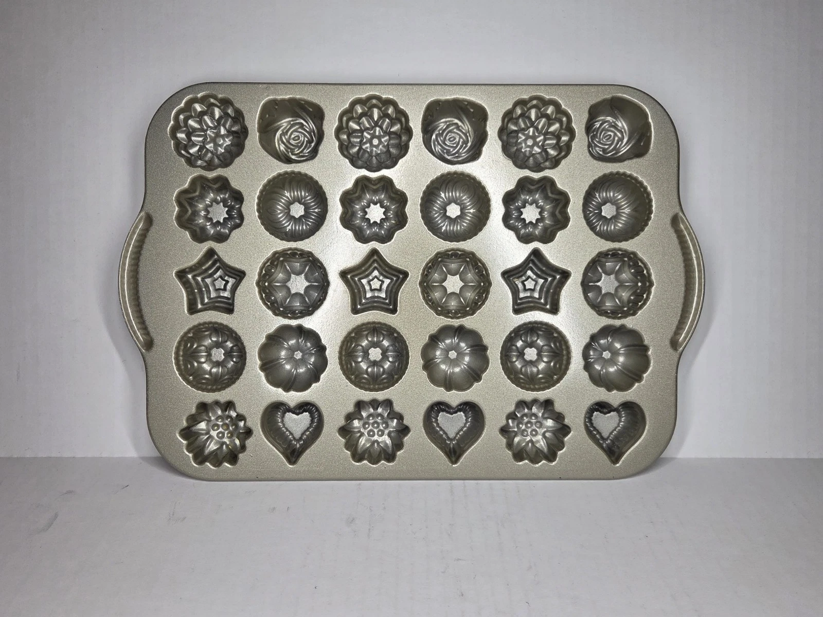 Nordicware Bundt Tea Cakes and Candies Pan, Makes 30 Candies or Cakes
