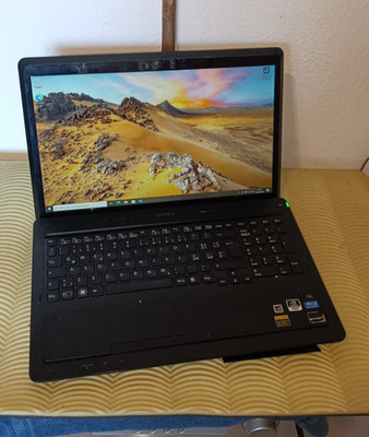 SONY VAIO PCG-81313M I3-2350M 8GB 16'' 1920X1080 128GB NVME NVIDIA gt9540M 2GB