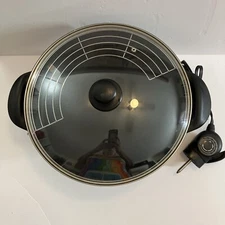 Wolfgang Puck Multi-Purpose Deluxe 14” Wok Barely Used With Rack