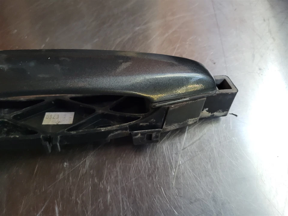 2004-2008 Cadillac STS Door Handle Outside Rear Right Passenger Side Used oem - Изображение 2 из 4