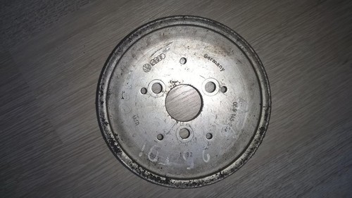 059145255 Riemenscheibe Servopumpe  Audi A6 DE111226-32