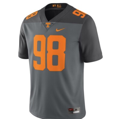 leslie pool cyanuric acid