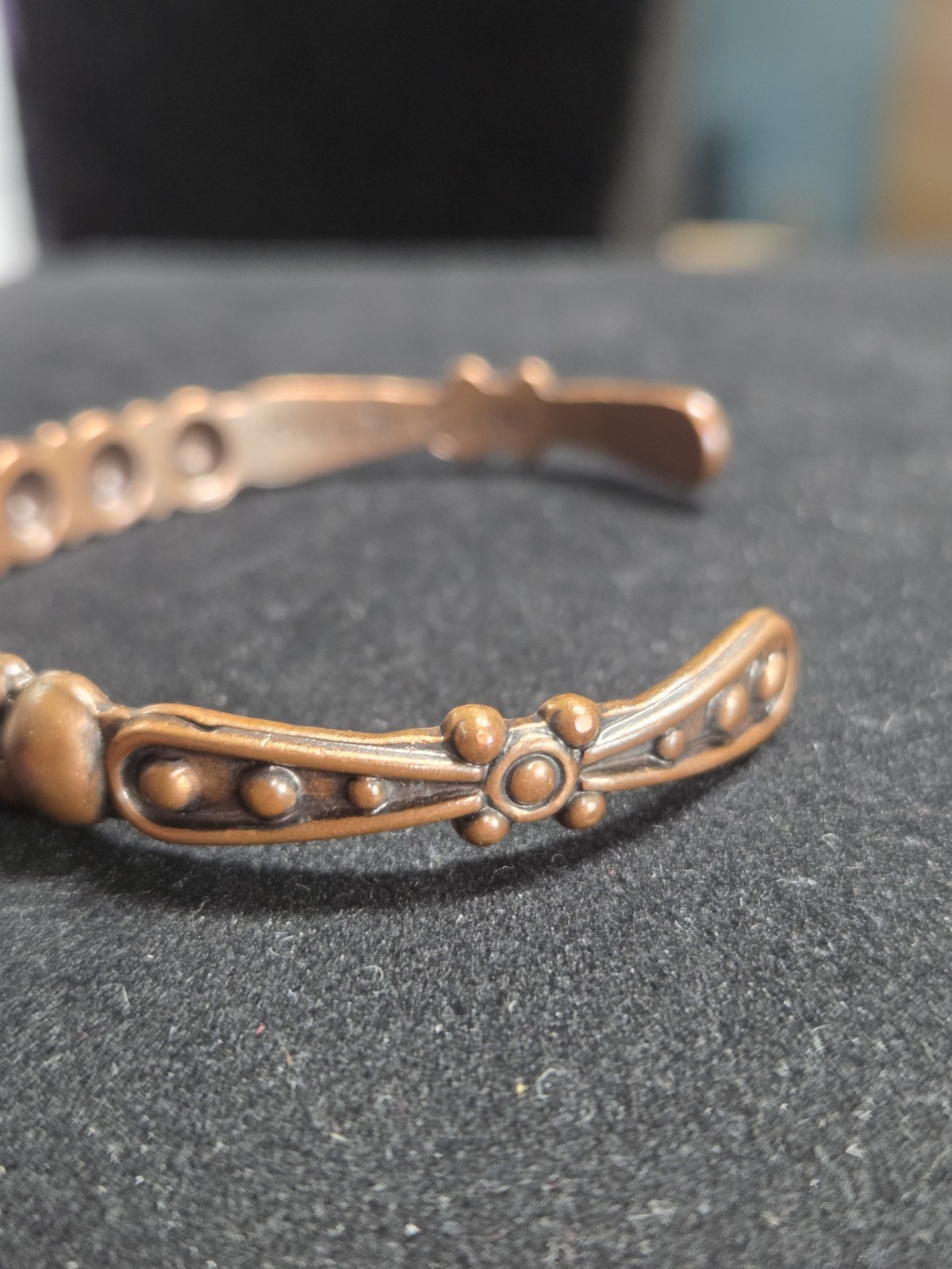 Vintage Solid Copper Artisan Bell Cuff Bracelet R… - image 3