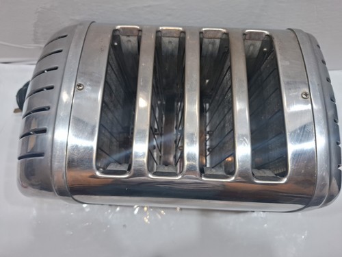Dualit 4SL GB 4 Slice Vario Toaster Stainless Steel Chrome Roll Top Wide Slot - Picture 2 of 11