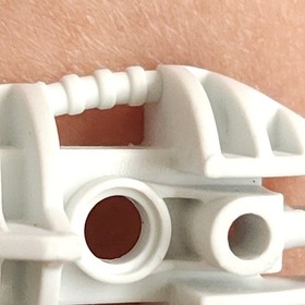 LEGO 53566 Bionicle Piraka Leg Upper Section Cover Very Light Bluish Gray x1 