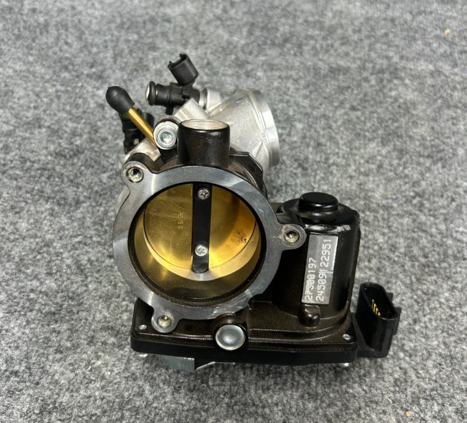 OEM HARLEY 23-25 CVO Road Street Glide Intake Manifold 58MM & Throttle Body - Image 2 of 4