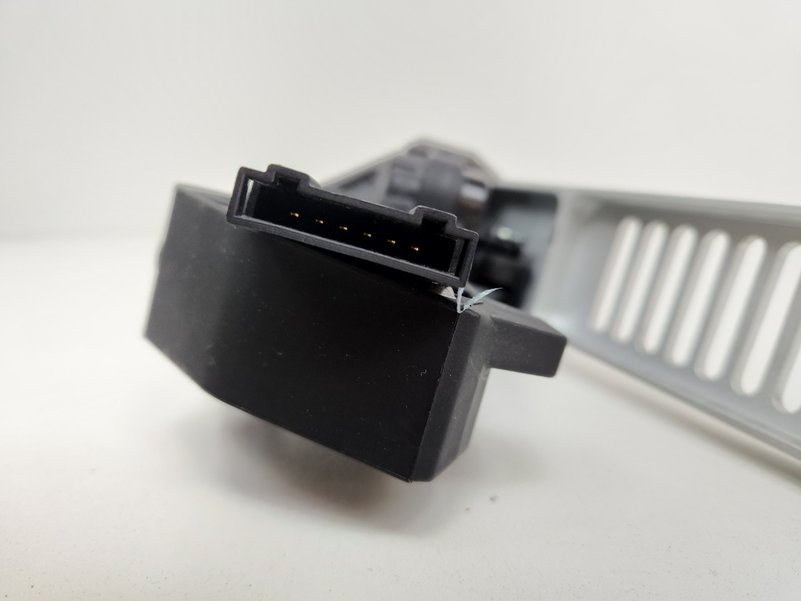 2015-2017 MCLAREN 675LT GAS PEDAL ACCELERATOR THROTTLE W SENSOR OEM 