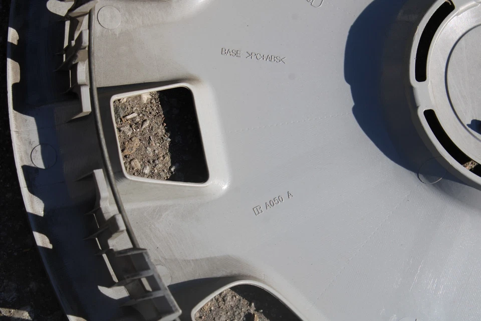 2008-2015 Scion XB XD OEM Wheel Cover Hubcap 16" Silver A050 A  # 61150 - Image 4 of 4