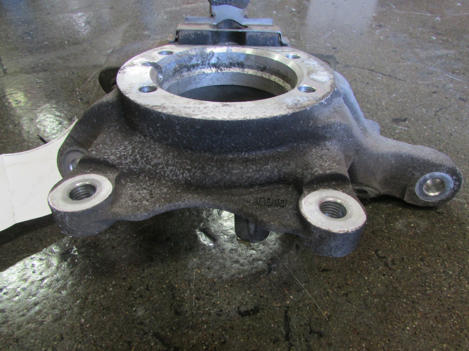 Maserati Quattroporte, Ghibli, LH, Left Rear Knuckle/Stub, Used, P/N 670006802