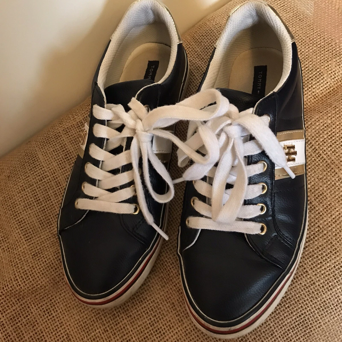 TOMMY HILFIGER Sneakers TWFENTII-F Navy Blue Gold Low Top Lace Up Women's  Size 7 | eBay