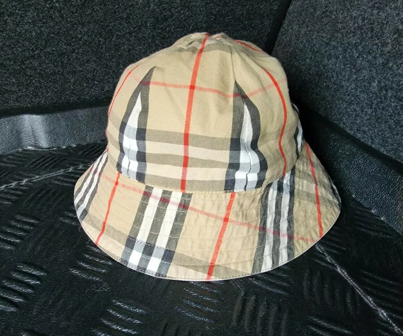 Купить Vintage Auth Burberry Reversible 