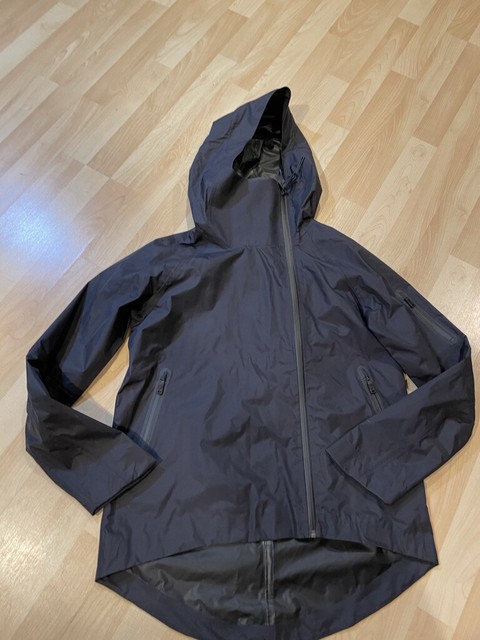 nike waterproof jacket womens