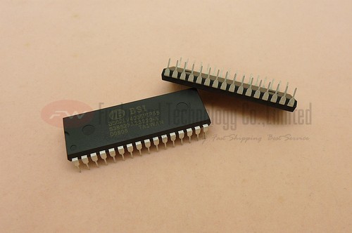 TOSHIBA TC551001CP TC551001 128K X 8-Bit CMOS SRAM DIP32 X 5 STCK. EUR