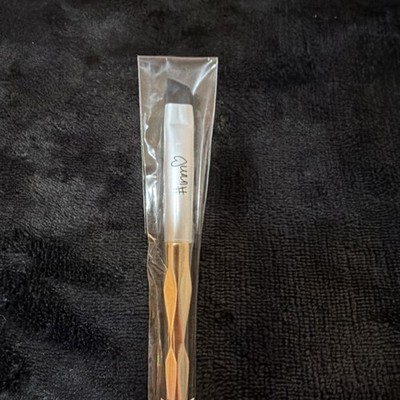 imm cosmetics Small Angled Makeup Brush White/Gold Cruelty-Free Angled Shape