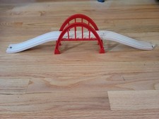 Brio World Wooden Red Arch Bridge Assembly Ascending Tracks VG Condition