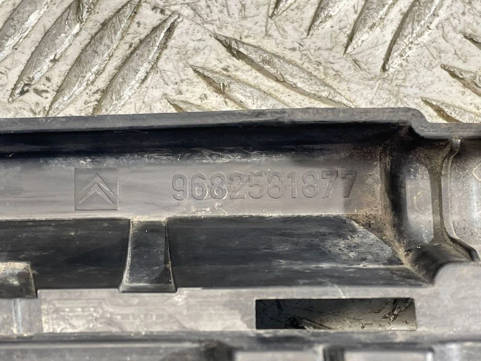 Citroen Berlingo 2013 Front Upper Grille 9682581877 NAB34544 - Image 3 of 3