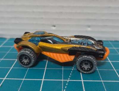 2017 HOT WHEELS DUNE-A-SOAR #03 ASTEROID RUN GOLD 2 7/8'' DIECAST CAR W/ ORANGE