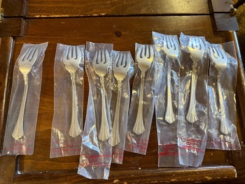 Reed & Barton Sterling Silver Salad Forks Set of 8 – No Monogram–Estate–Matching