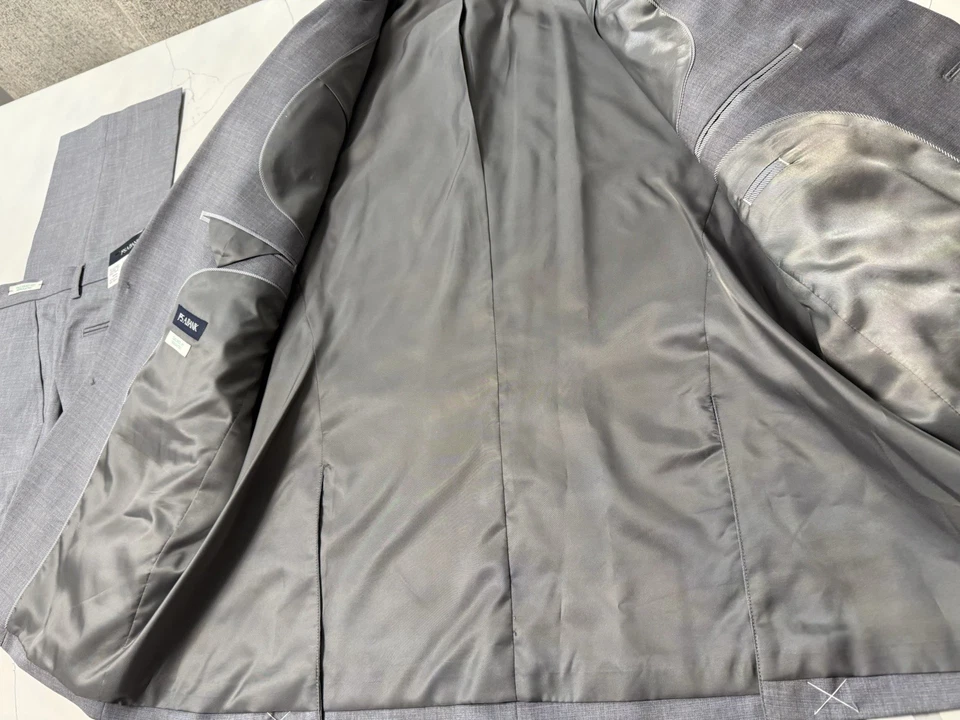 Jos. A. Bank 46R (40W L30) Grey textured Wool Suit Tailored Fit - Image 4 of 4