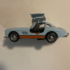 Mercedes Benz 300SL Gullwing Roadster Pull Back and Let Go Car 1:43