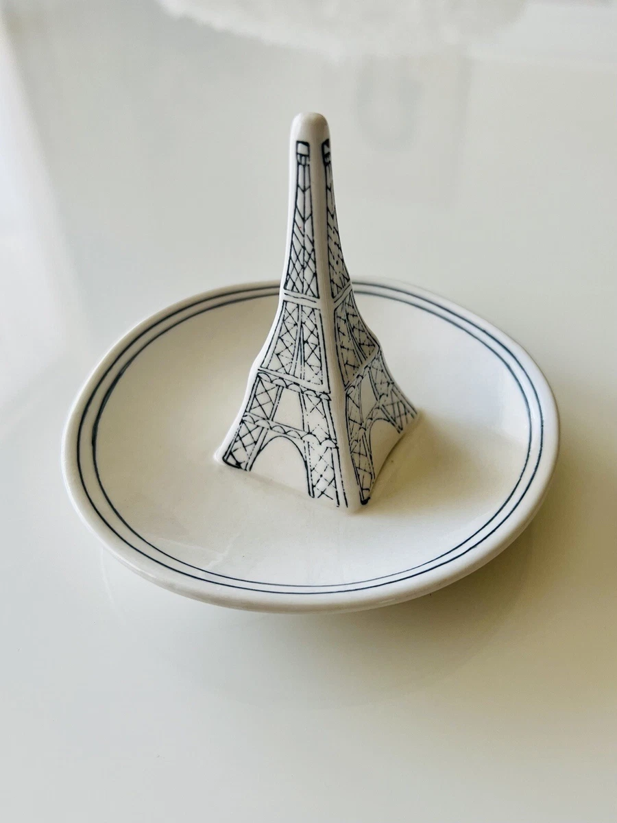 Eiffel Tower Ring Holder