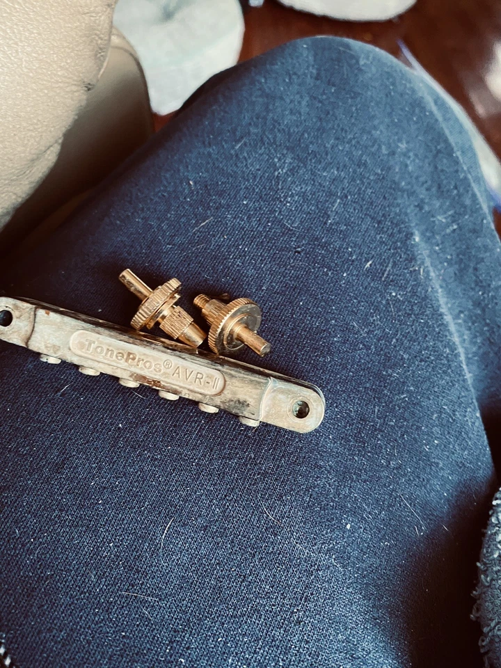 Tone Pros Avr1 dorado envejecido Foto 3 de 3