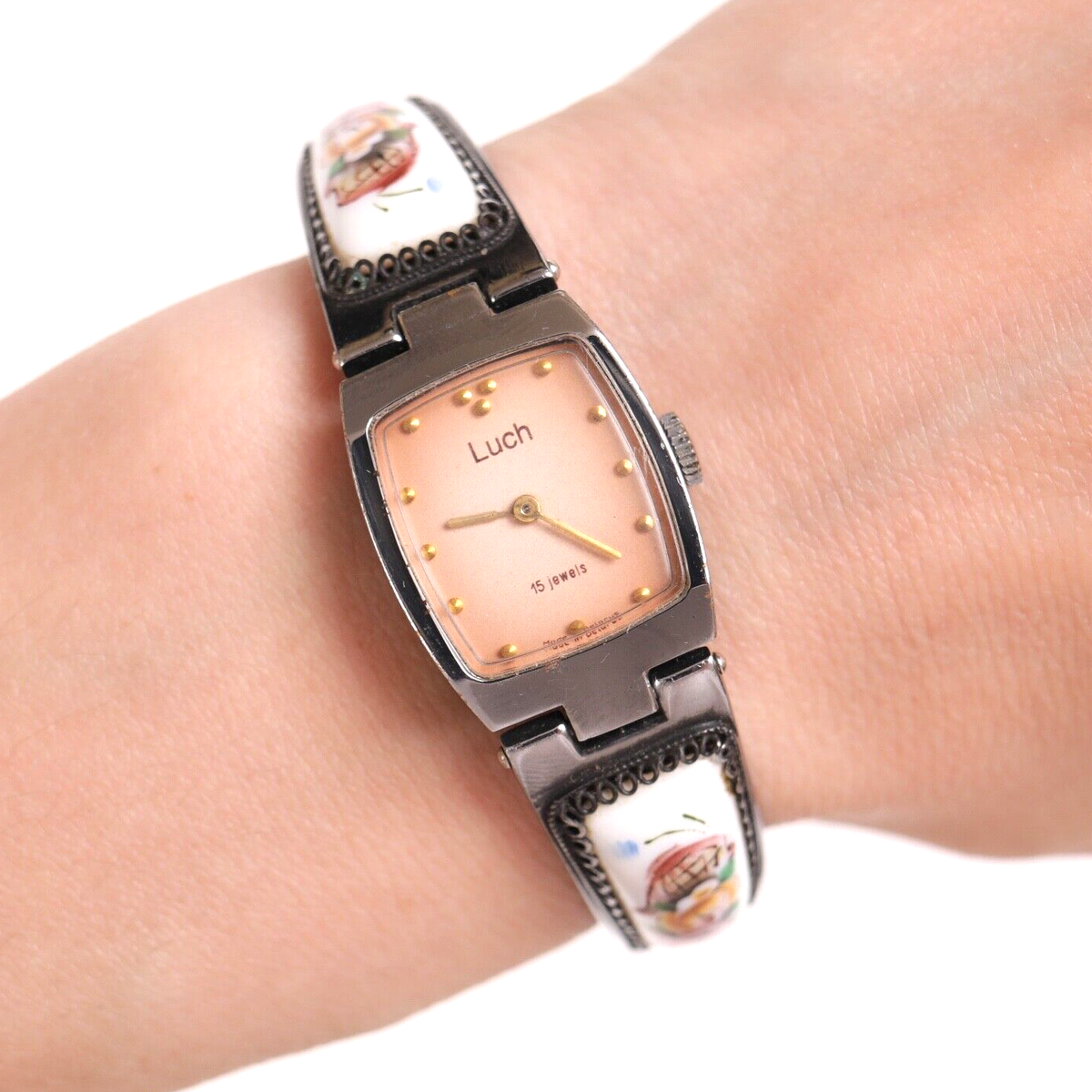 Vintage LUCH Watch Women's 15 Jewels Belarus Pink Dial