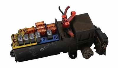 STRATUS   1999 Fuse Box Engine 1556428