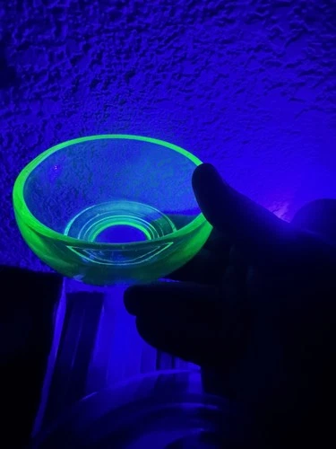 Vtg Green Uranium Depression Glass Bowl