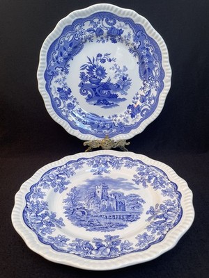 Paar Spode Blue Room, Regency Serie, 'Mai' & 'Ruinen' 10,75'' Teller EXC