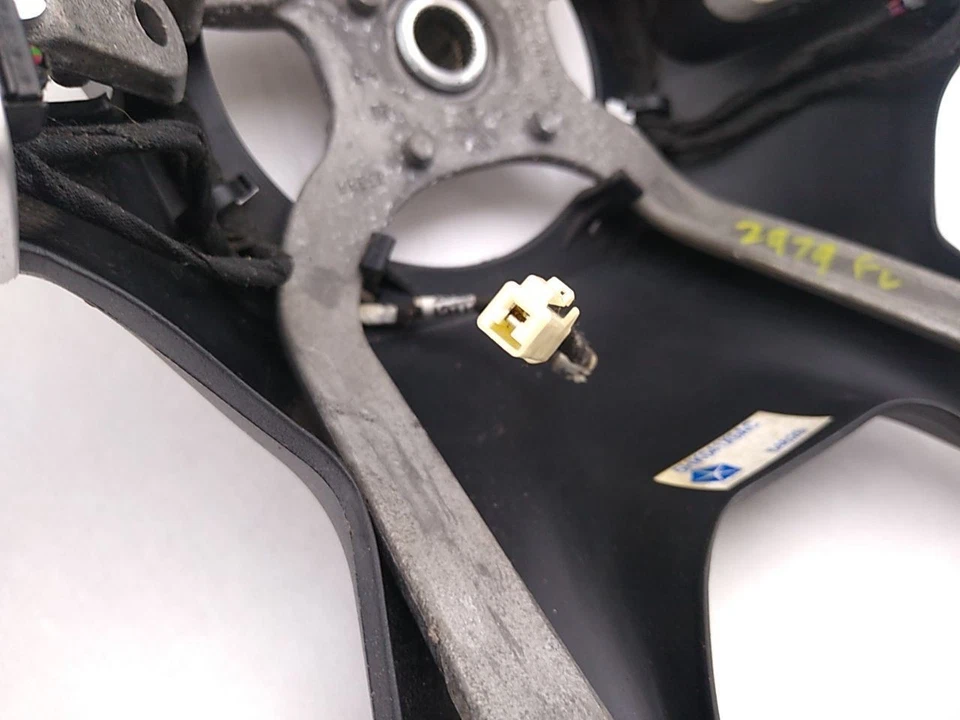 Кожаный руль Jeep Liberty KJ 2002 2003 2004 2005 2006 2007 - Изображение 4 из 4