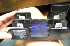 new ferraz shawmut 60357r Fuse Holder, 30A AC, 600V, 2 Pole, Molded