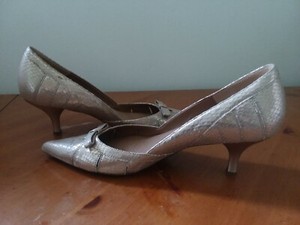 metallic kitten heel pumps