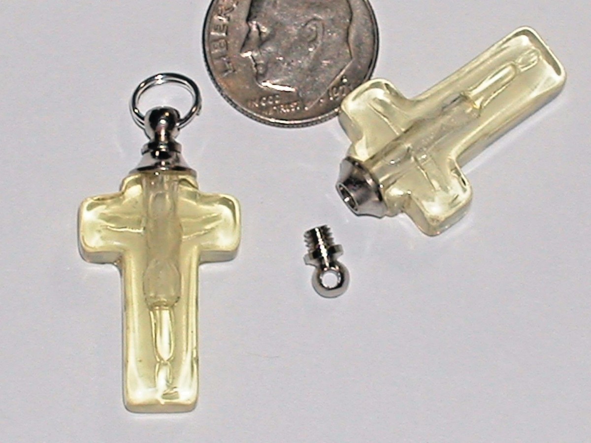 COLLANA CON FIORE E MESSAGGIO IN BOTTIGLIA - Gioielli - Ciondoli