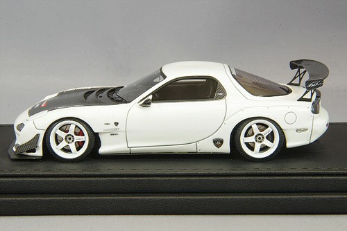 1/43 IG Zündung Mazda FEED RX-7 (FD3S) weiß mit Carbon Motorhaube IG2187 - Bild 2 von 3