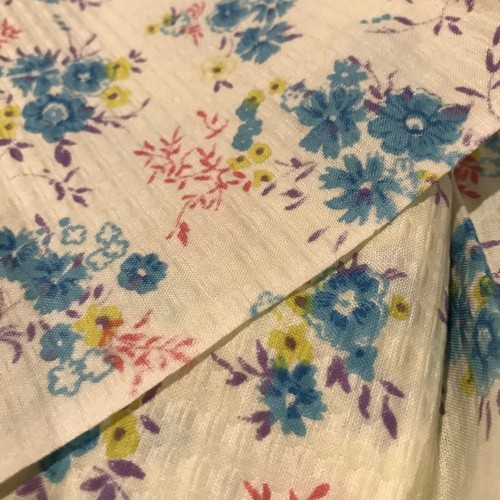 Vintage Seersucker Fabric ~ Unused/Unwashed Textured Fabric 125 cm x 92 cm wide - Picture 4 of 4