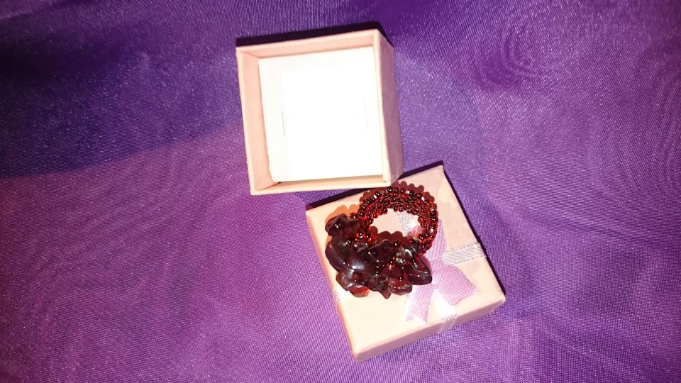 Granatfarb. Steine, Ring Größe ca. 17-18 verstellbar - Bild 2 von 3