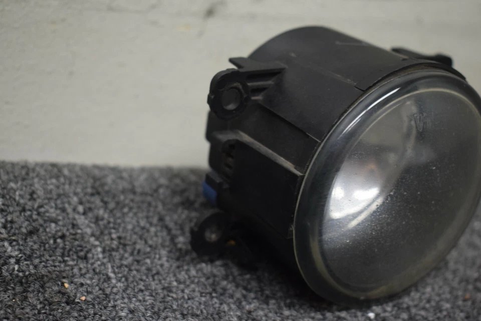 Luz antiniebla Volkswagen Touareg 2007-2010 fabricante original de fábrica Foto 3 de 4